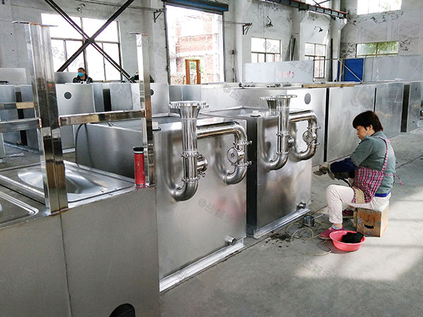 侧排式马桶密闭式污水提升设备耦合器施工方案